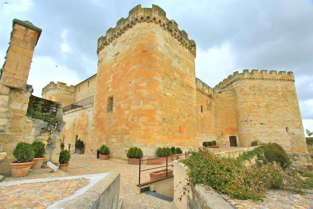 Posada Real Castillo del Buen Amor Topas Exterior foto