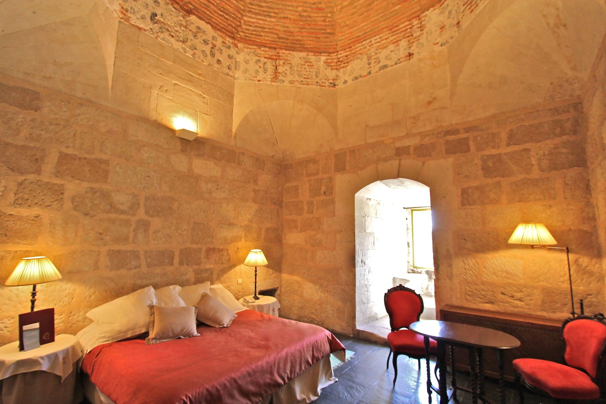 Posada Real Castillo del Buen Amor Topas Exterior foto