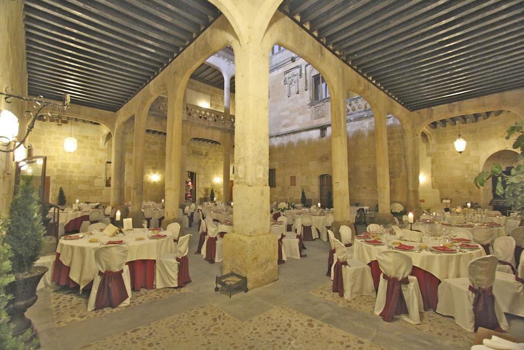 Posada Real Castillo del Buen Amor Topas Exterior foto