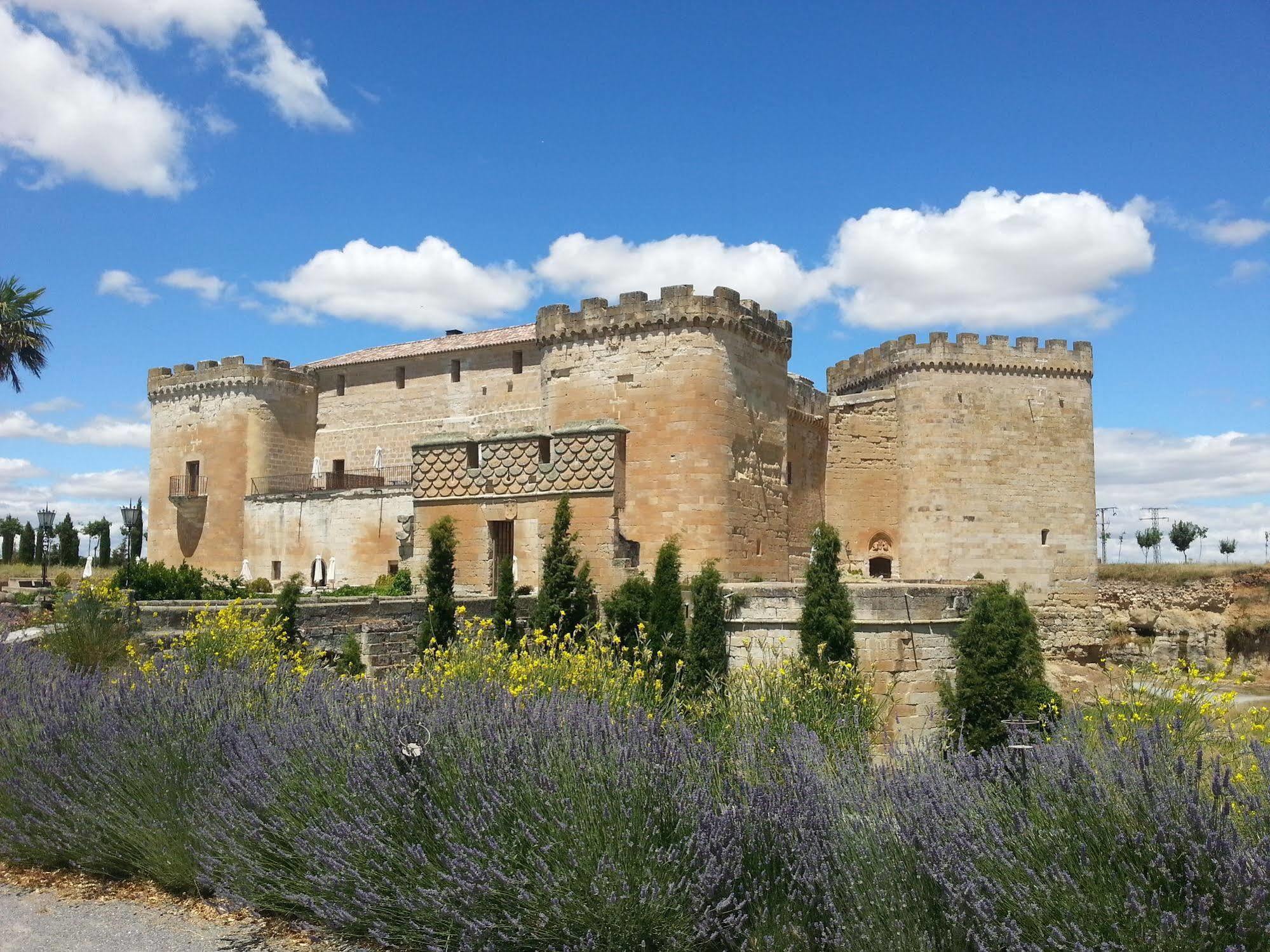 Posada Real Castillo del Buen Amor Topas Exterior foto