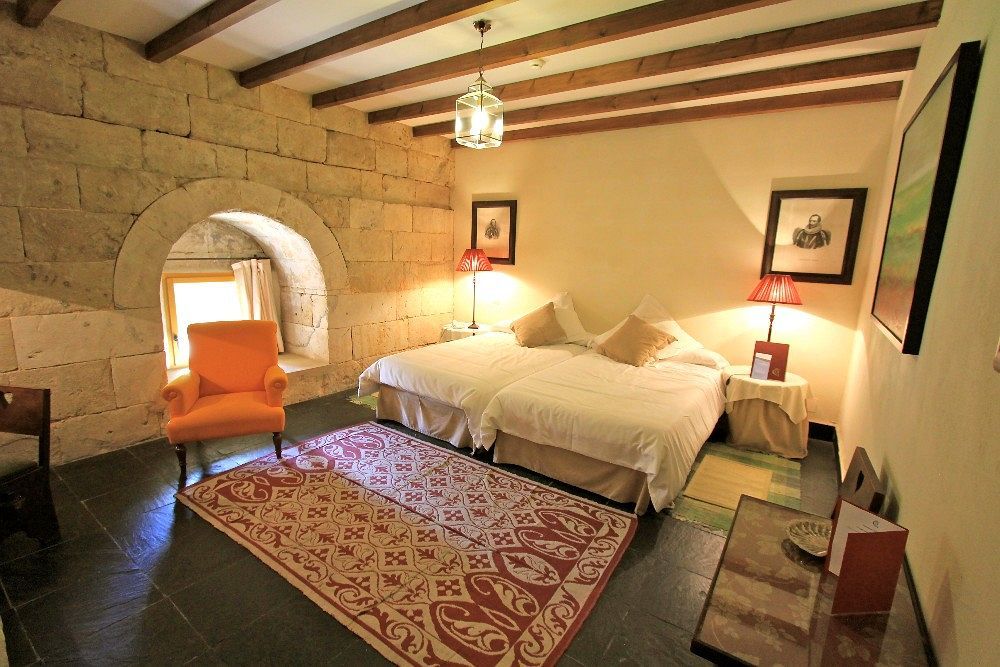 Posada Real Castillo del Buen Amor Topas Exterior foto